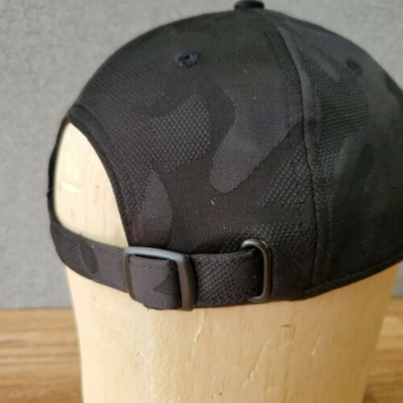 YUMS METAL FACE ADULT UNISEX BLACK STRAPBACK HAT Polyester Official Producr EUC! - Picture 9 of 11